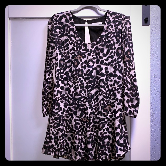 🎈5/$30 Bundled🎈Leopard Print Tunic size XS #1041 - Picture 1 of 3